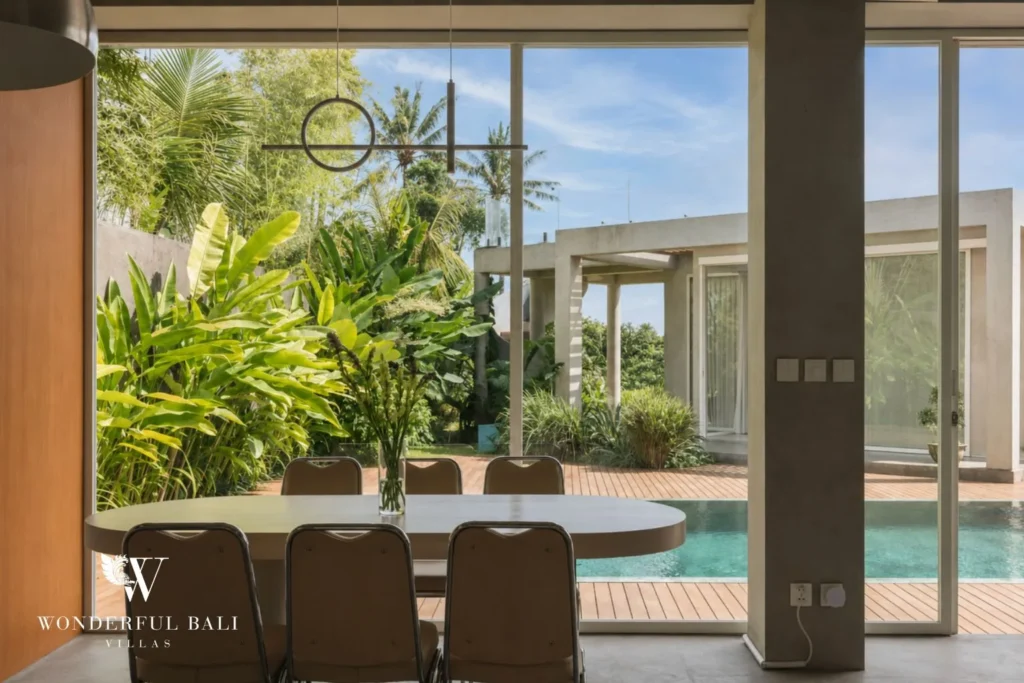 3BR modern villa in Pererenan — villa and pool side