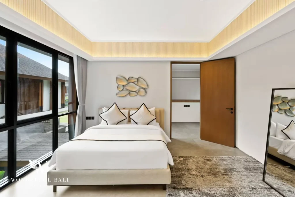 4BR resort villa in Jimbaran — upstairs bedroom