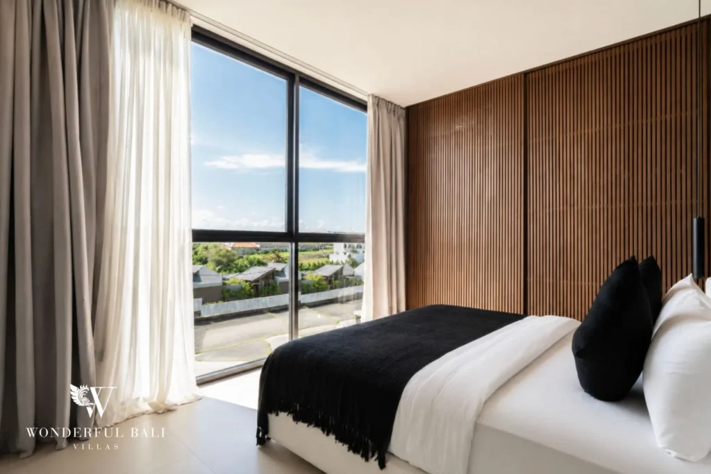 3BR ocean-view villa in Seseh — bedroom with ocean view
