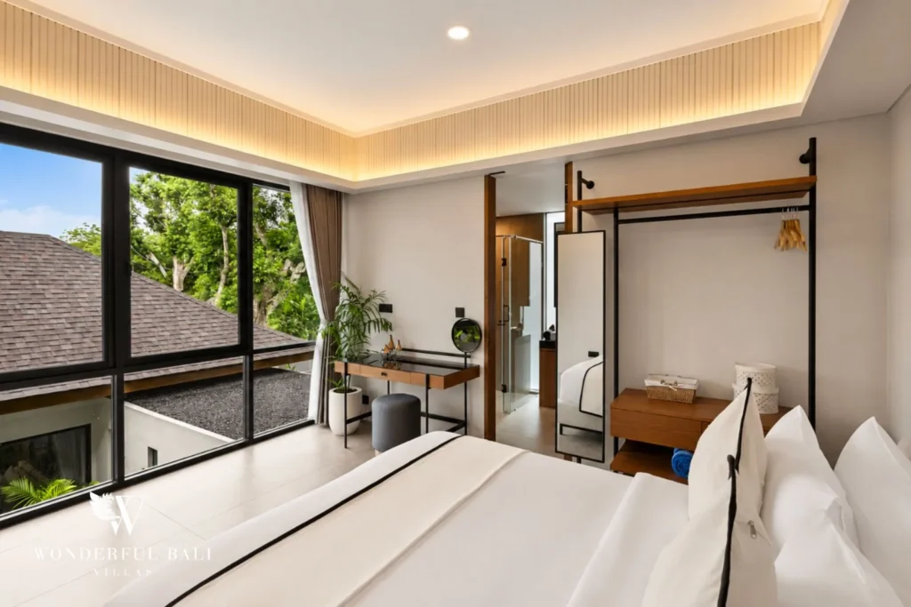 4BR resort villa in Jimbaran — bedroom with balcony access