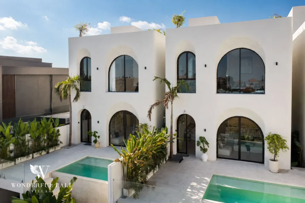 3BR ocean-view villa in Seseh — villa exterior with infinity pool