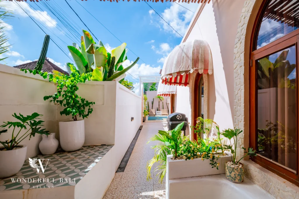 4BR villa for rent in Padonan, Canggu — courtyard walkway