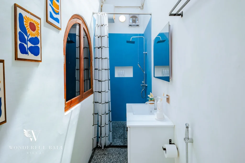 4BR villa for rent in Padonan, Canggu — bedroom 1 ensuite