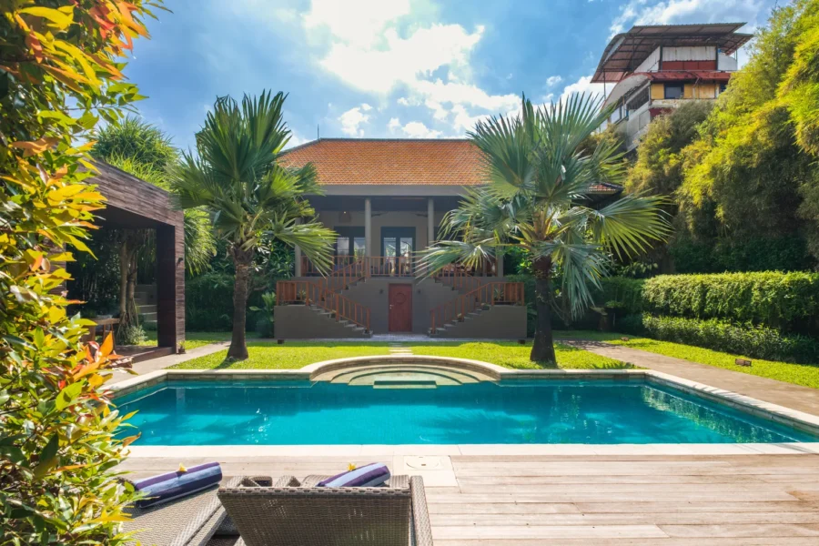 M Villa 318 — 5BR Pool Villa a 5-Minute Walk from Batu Bolong Beach, Canggu
