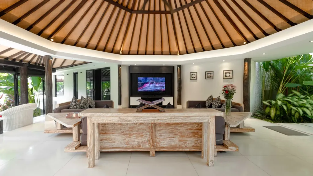 Open plan living room at Villa Kubu Dewi Sri, a 5-bedroom private-pool villa in Berawa, Canggu, Bali