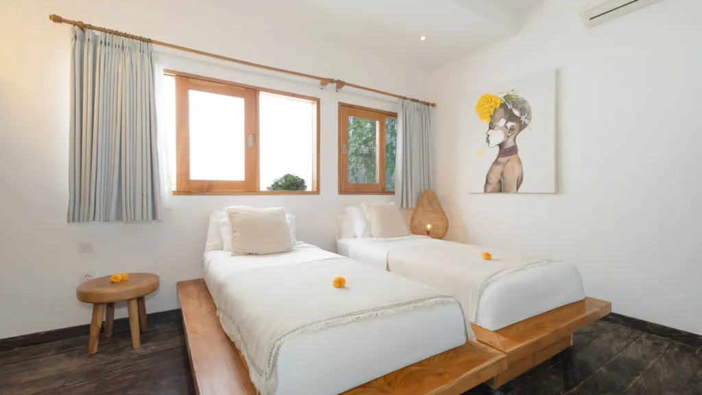 Twin bedroom at Villa Metisse, a 4-bedroom private-pool villa in Seminyak, Bali