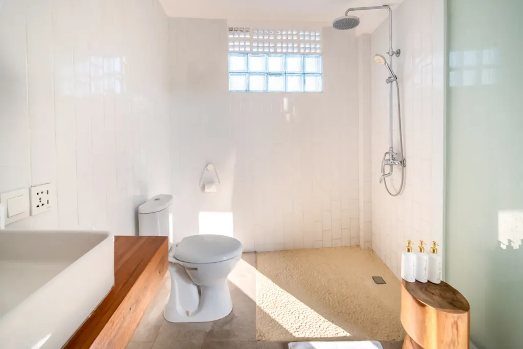 Villa Moana, Canggu — bathroom, villa Moana with rain shower and glass-block window