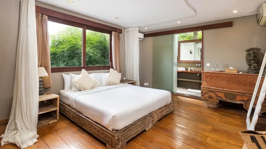 Bedroom 3 at Villa Yoga, which can be set up as a king or as two singles