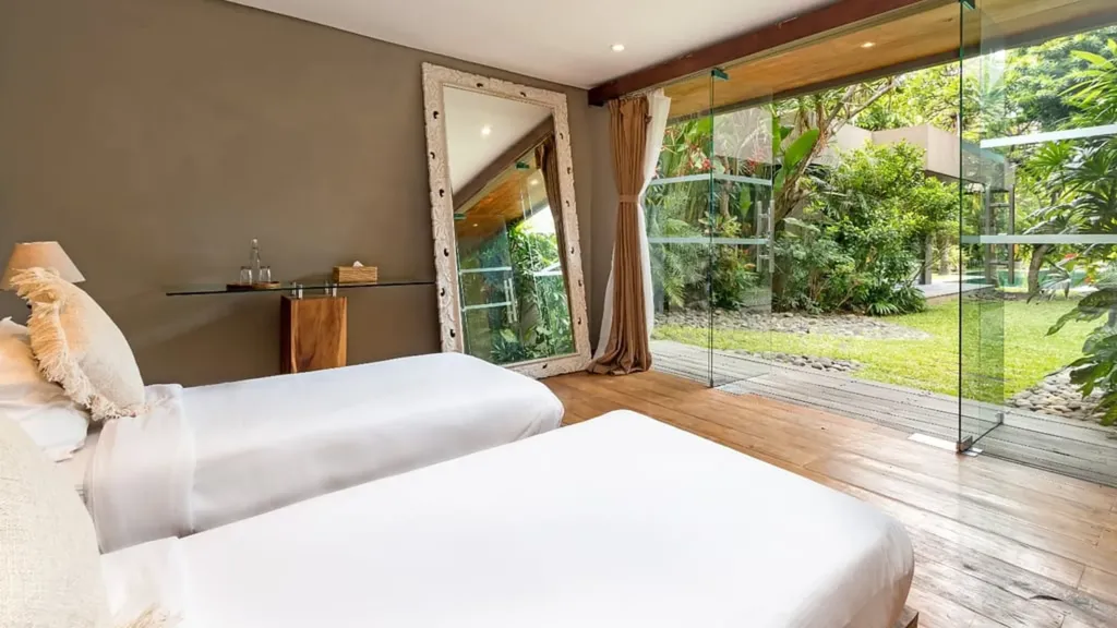 Bedroom 5 at Villa Yoga, which converts from twins to one king bed
