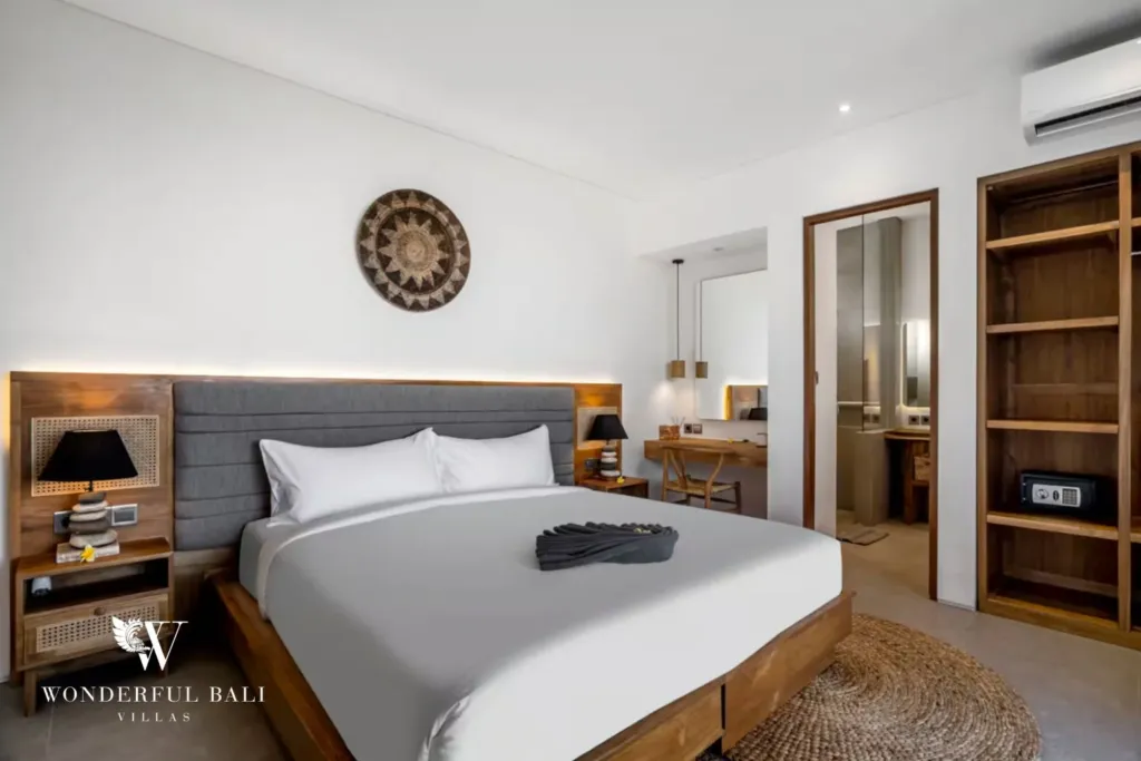 4BR villa for rent in Pererenan — bedroom, king bed with a desk and en-suite, upstairs