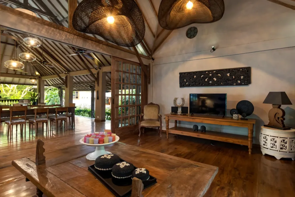 Television and seating in the media room at Villa Koyama