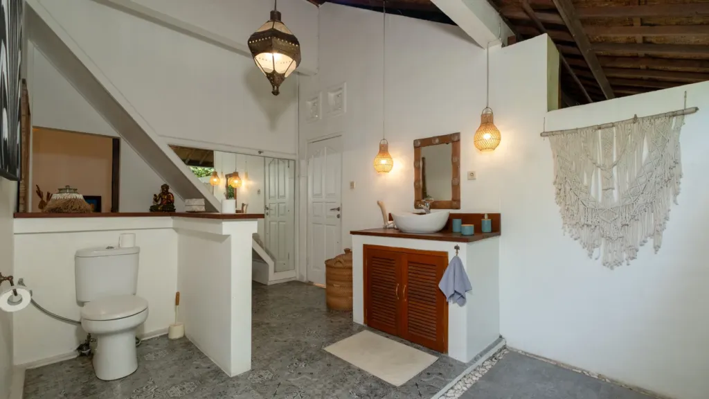 Villa Mogi, Seminyak — bathroom, villa Mogi with timber vanity, macrame hanging and high ceiling