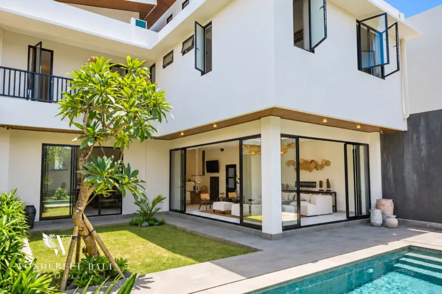3BR villa for rent in Ungasan, Uluwatu — exterior, private pool and sun deck beside the villa