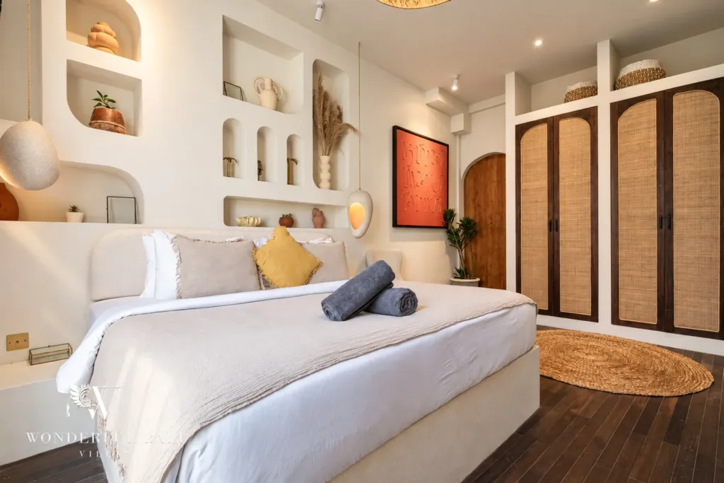 3BR villa for sale in Berawa — bedroom, bedroom with rattan wardrobes and built-in niches