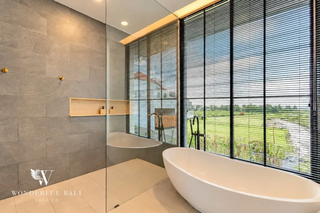 3BR villa for rent in Munggu — freestanding bathtub facing the rice fields