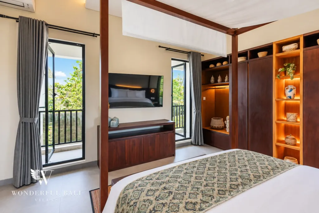 3BR villa for rent in Ungasan, Uluwatu — bedroom, master bedroom with a media wall and lit timber joinery