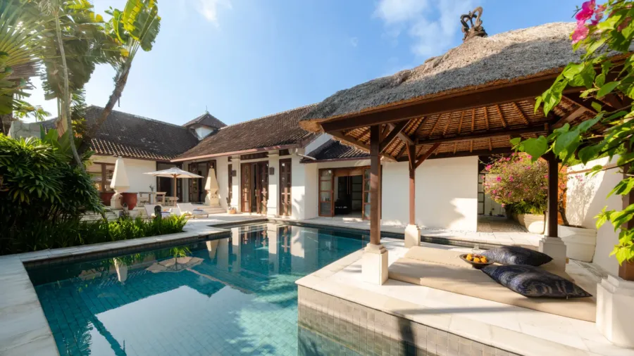 Villa V Seminyak — 3BR Traditional Balinese Villa with Poolside Bale and Spa, Seminyak