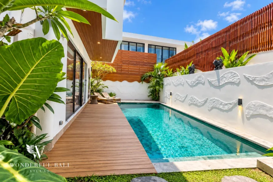 3BR villa for rent in Padonan — private pool with teak deck beside the two-storey villa