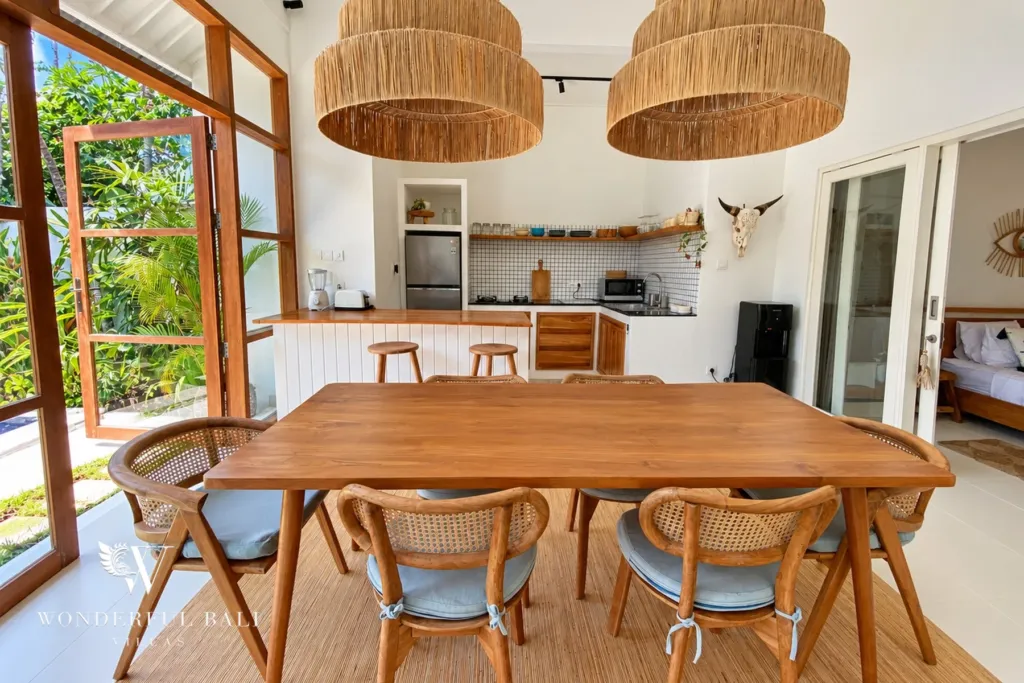 2BR villa Berawa, Canggu — dining room and kitchen