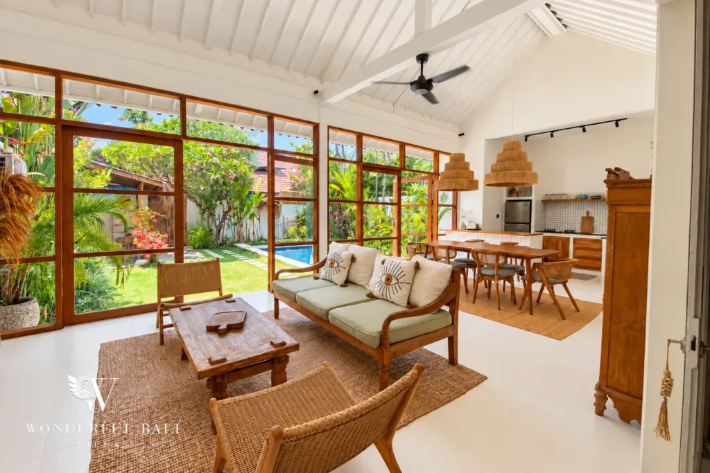 2BR villa Berawa, Canggu — living and dining area