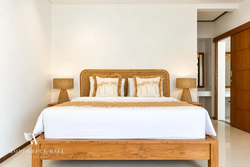 3BR villa Berawa, Canggu — bedroom with king-size bed