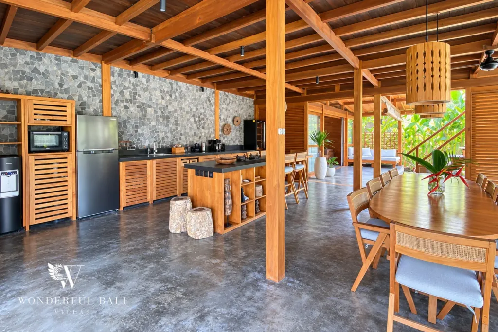 3BR villa Seseh, Canggu — dining area and kitchen