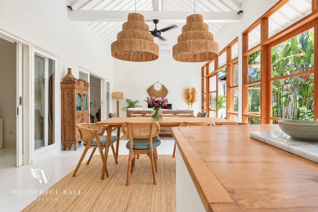 2BR villa Berawa, Canggu — dining area and kitchen