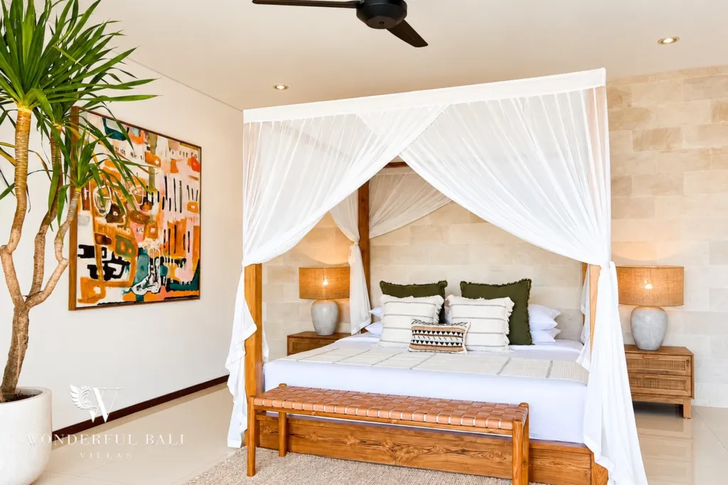 3BR villa Berawa, Canggu — master bedroom with four-poster bed