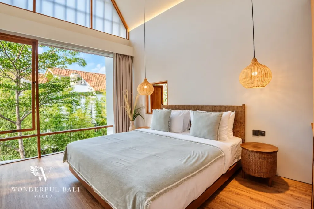 2BR villa long term rental Pererenan — bedroom with high ceiling