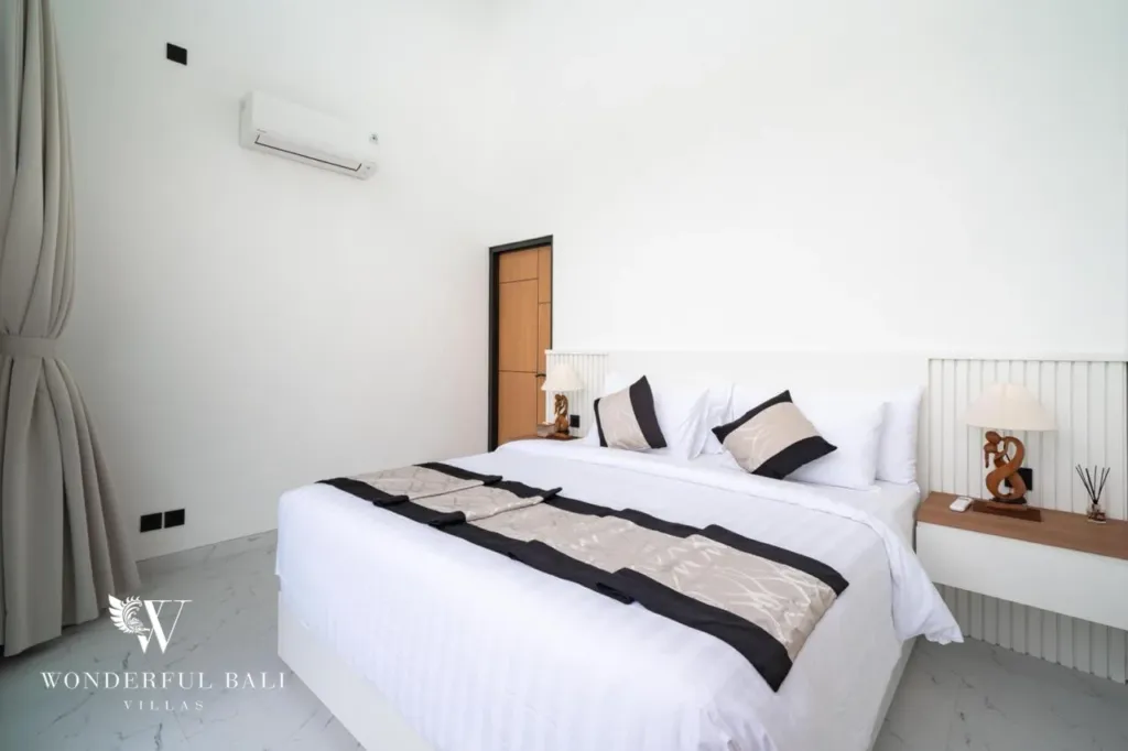3BR villa for sale in Saba, Gianyar — ground-floor bedroom with air-conditioning