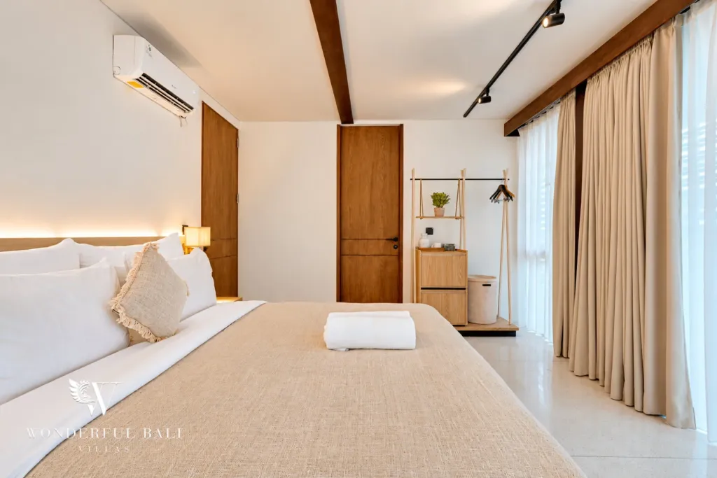 4BR villa for sale in Canggu — bedroom with double bed and wardrobe