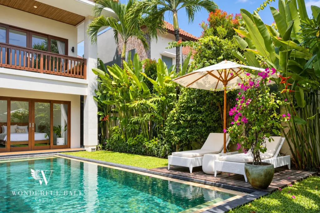 3BR villa Berawa, Canggu — pool courtyard with loungers