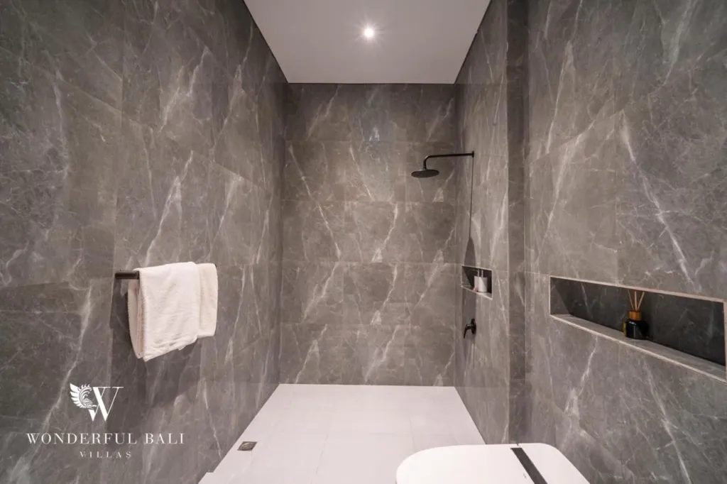 3BR villa for sale in Saba, Gianyar — walk-in shower with black fixtures