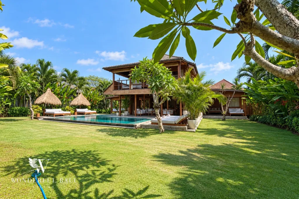 3BR villa Seseh, Canggu — villa and garden overview