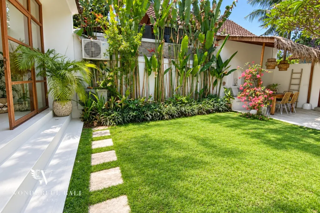 2BR villa Berawa, Canggu — private garden lawn