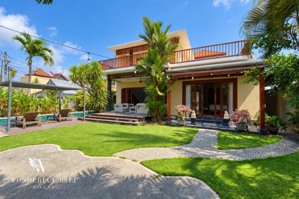 3BR villa for rent in Sanur — villa facade above the lawn