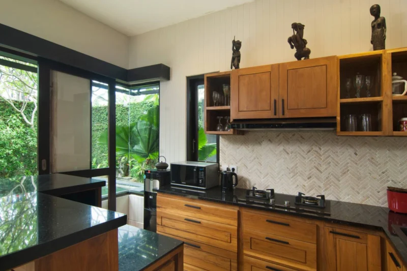 Fully equipped kitchen with everything one might need. Coffee and Tea as well as drinking water is provided.
