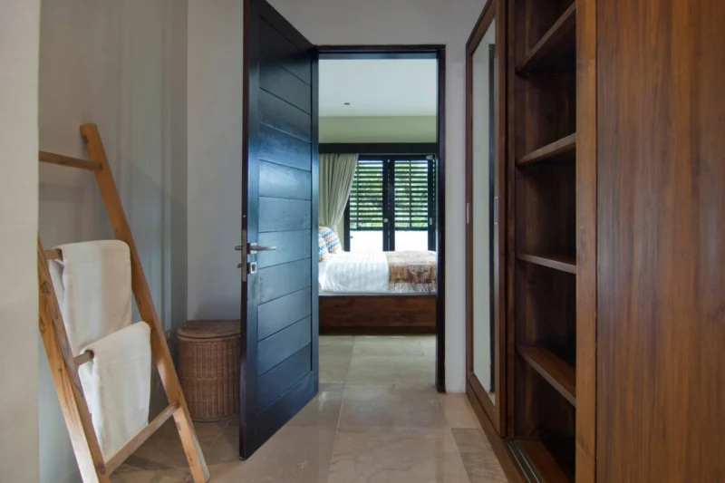 En-Suite bathroom with wardrobe leaves you all the space in your bedroom.