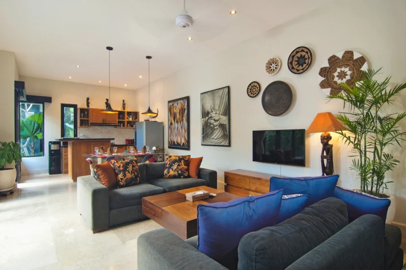Open living area with modern tropical design at Villa Casaneo.