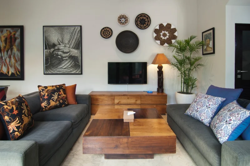 Comfortable sofa lounge area inside Villa Casaneo.