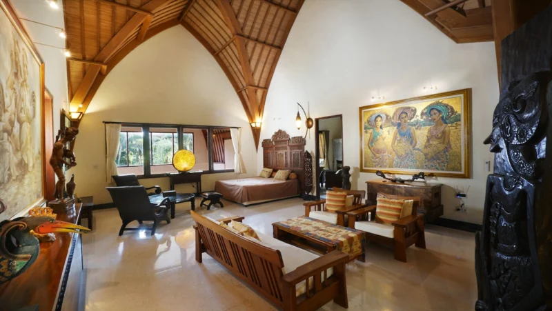 Additional lounge area inside Villa Bali Maja.